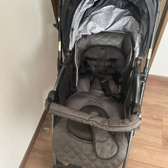 アップリカ　ベビーカー　ソラリアの画像