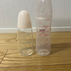 哺乳瓶二つまとめての画像