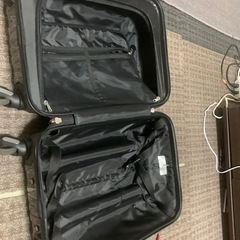 スーツケースの画像