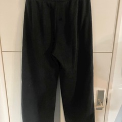 【決まりました】Zara ネイビージャージパンツ Lの画像