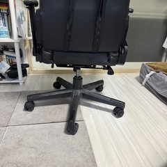 ゲーミングチェアの画像