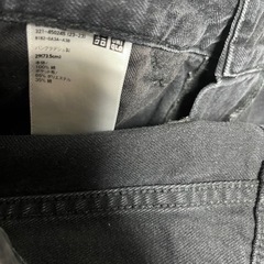 ［無料］UNIQLO  ブラックデニム　の画像