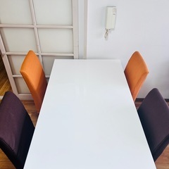 ダイニングテーブル＋椅子4脚セット【中古・キズあり／1/6以降】の画像