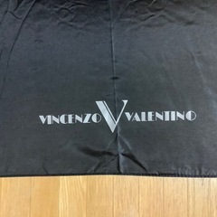 ヴァレンチノ　傘　折りたたみ　ブラック　ボタンで開くの画像