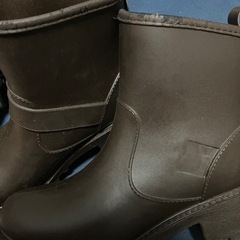 ダークブラウン　ブーツの画像