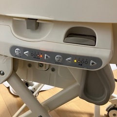 コンビ ルシエスAT オートスイング ハイローチェアの画像