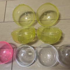 ガチャガチャ 空カプセル の画像