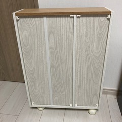 トイレ収納の画像