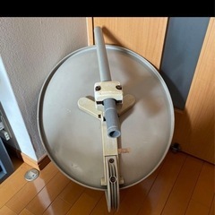 Fujitsu BS衛星放送アンテナと三脚セットの画像