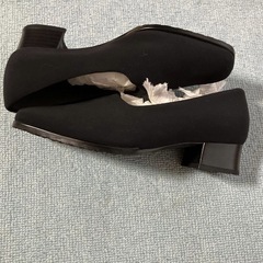 Wacoal 黒 パンプス 23 EEE 未使用品の画像