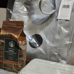 お値下げいたしました！！　スタバ福袋2026 抜き取りなしフルセット！総額2万円相当の画像