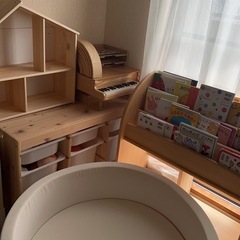 ひのきのほんたて 絵本棚 収納棚の画像