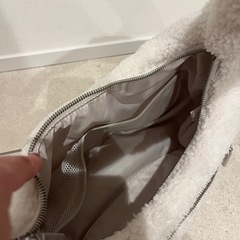 ルルレモン　lululemon ショルダーバッグの画像