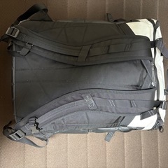THE NORTH FACE ヒューズボックス 30L MN82150 ホワイトの画像