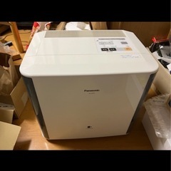 ★初売りその9★ Panasonic 気化式加湿器　FE-KXF15-W 2015年製  の画像