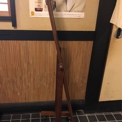 木製　キャスター付き　鏡の画像