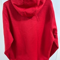 Under Armour レッド パーカー LG/Gの画像