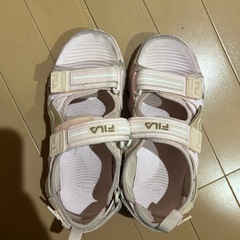 女の子　お靴　22cmの画像