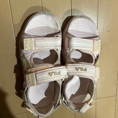 女の子　お靴　22cmの画像