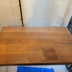 パソコン用テーブルの画像