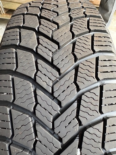 アルミ付きスタッドレスタイヤ    195/65 R15