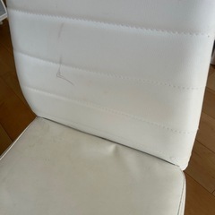 ダイニングテーブルの画像