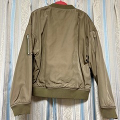 Ma-1 風ブルゾン リバーシブル カーキ／ブラックの画像