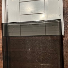 八番屋 引き出し 後付け 机下収納 小物入れ ローテーブル 文房具 リモコン 収納 後付け引き出し 収納ケース 幅23x奥20x高さ7cm ブラックの画像