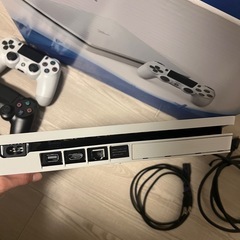 SONY PS4 本体 1TB ホワイト コントローラー2台付CHU-2000Bの画像