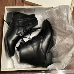 シルエットと履き心地を追求したレースアップブーツ/9001-SA （ブラック） の画像