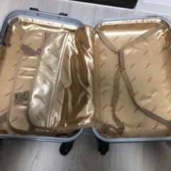 旅行用キャリーケースの画像