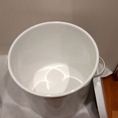 配送可能　野田琺瑯　ラウンドストッカー２４㎝の画像