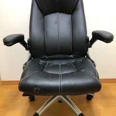 デスクチェア(ゲーミングチェア)の画像