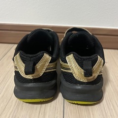 瞬足　ゴールド　18.5cmの画像