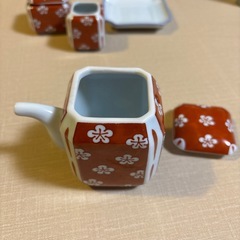 醤油差し、爪楊枝入れの画像