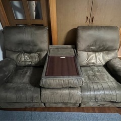 ニトリ:電動3人掛けソファーの画像