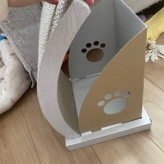 猫　爪研ぎの画像