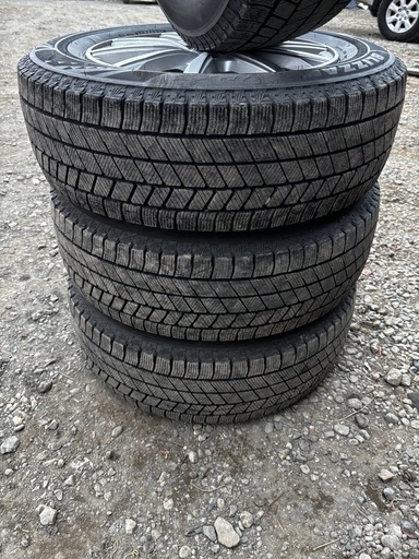 BRIDGESTONE STUDlEES