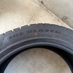 美品✨スタッドレスタイヤ4本セットの画像