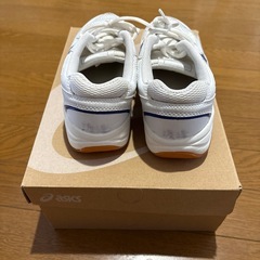 学校指定　上履き　ブルーラインの画像