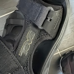 tevaサンダルの画像