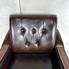 ✦昭和レトロ✦ミッドセンチュリー ラウンジチェア 合皮 × 無垢材装飾 ソファーの画像