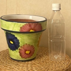 スペイン製　テラコッタ花柄植木鉢　４個セットの画像