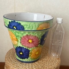 スペイン製　テラコッタ花柄植木鉢　４個セットの画像