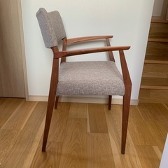 日進木工Forms アームチェアウォールナットの画像