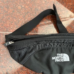 ノースフェイス　ボディバッグ‼️ 黒
の画像