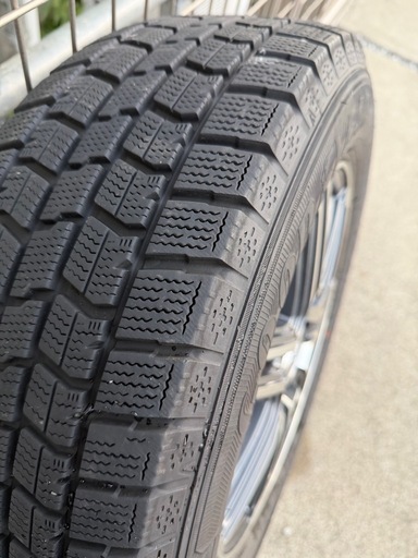 スタッドレスタイヤ4本セット195/65/R15