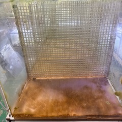 中古1200アクリル水槽と90センチ濾過層用水槽の画像