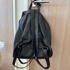 牛革風リュック
の画像