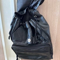 牛革風リュック
の画像